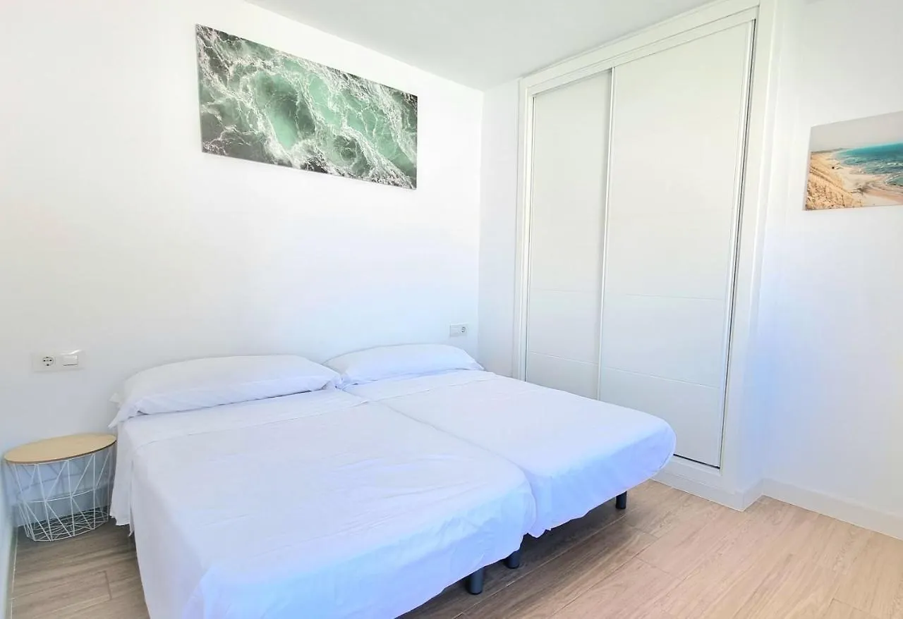 Habitación privada con baño y jardín privado Chiclana de la Frontera 0*,  España